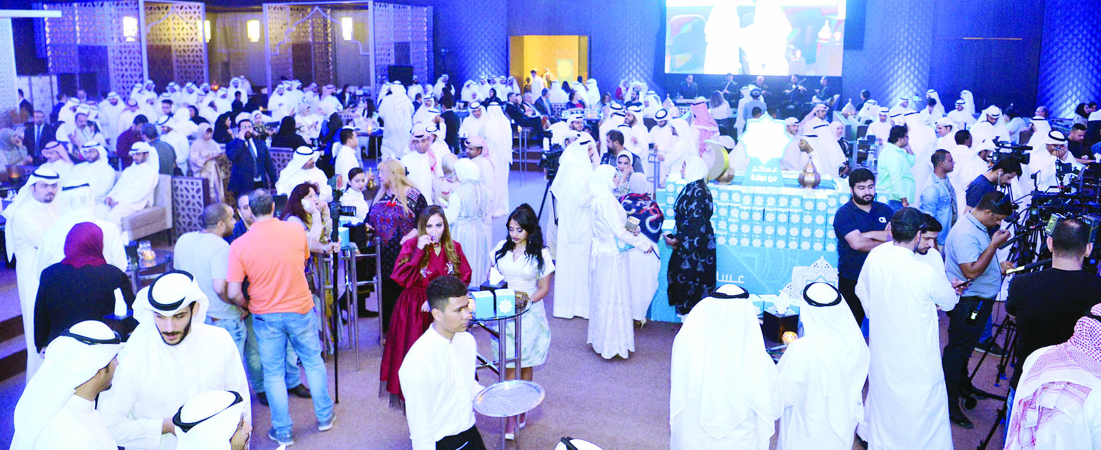 حضور شبابي كثيف في غبقة الشباب