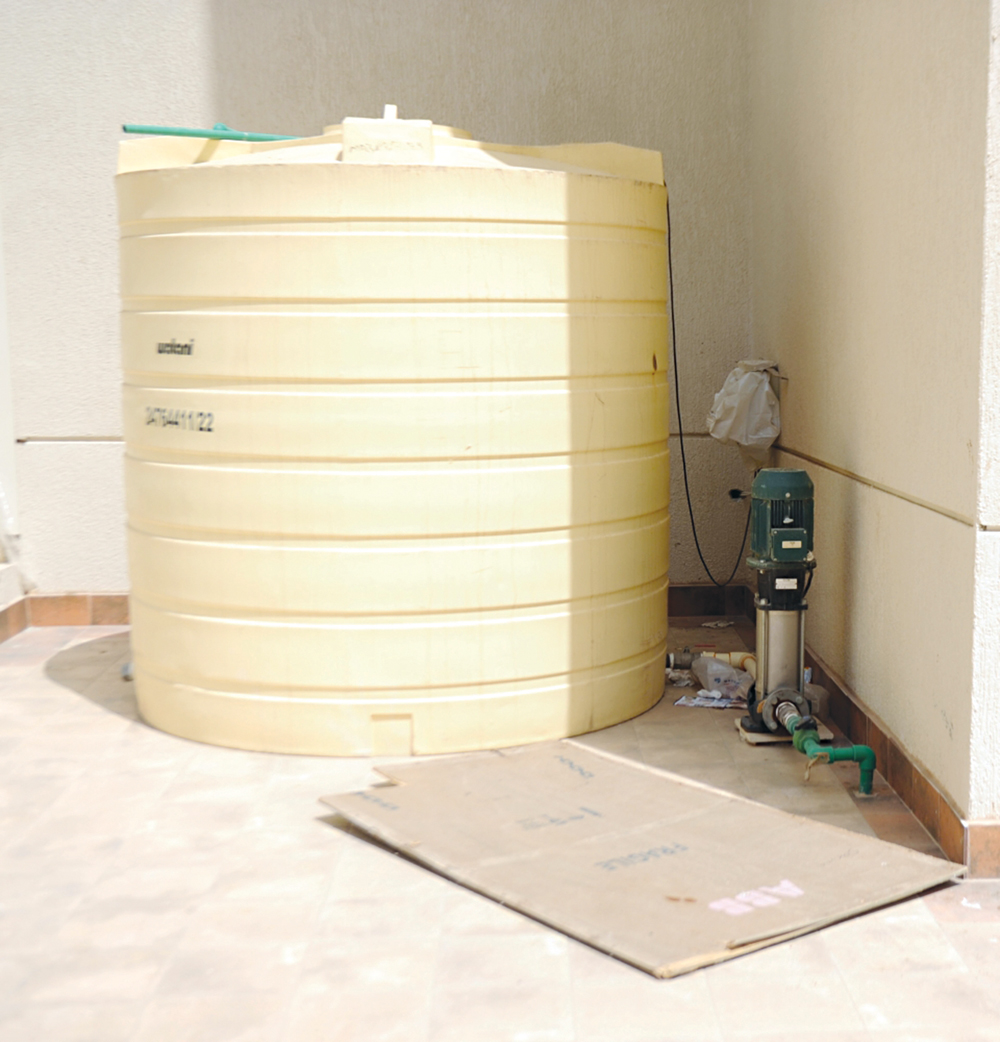 خزانات مياه أرضية لتفادي مشاكل ضعف المياه