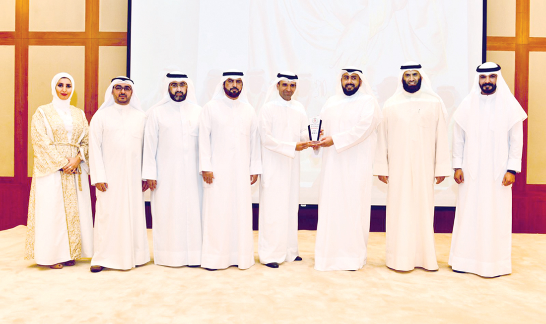 الجمعية الصيدلية تكرّم الوزير