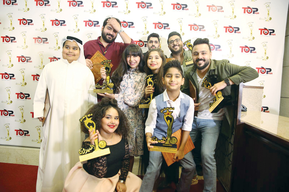 أحمد بن حسين وجنى الفيلكاوي مع بعض الفائزين