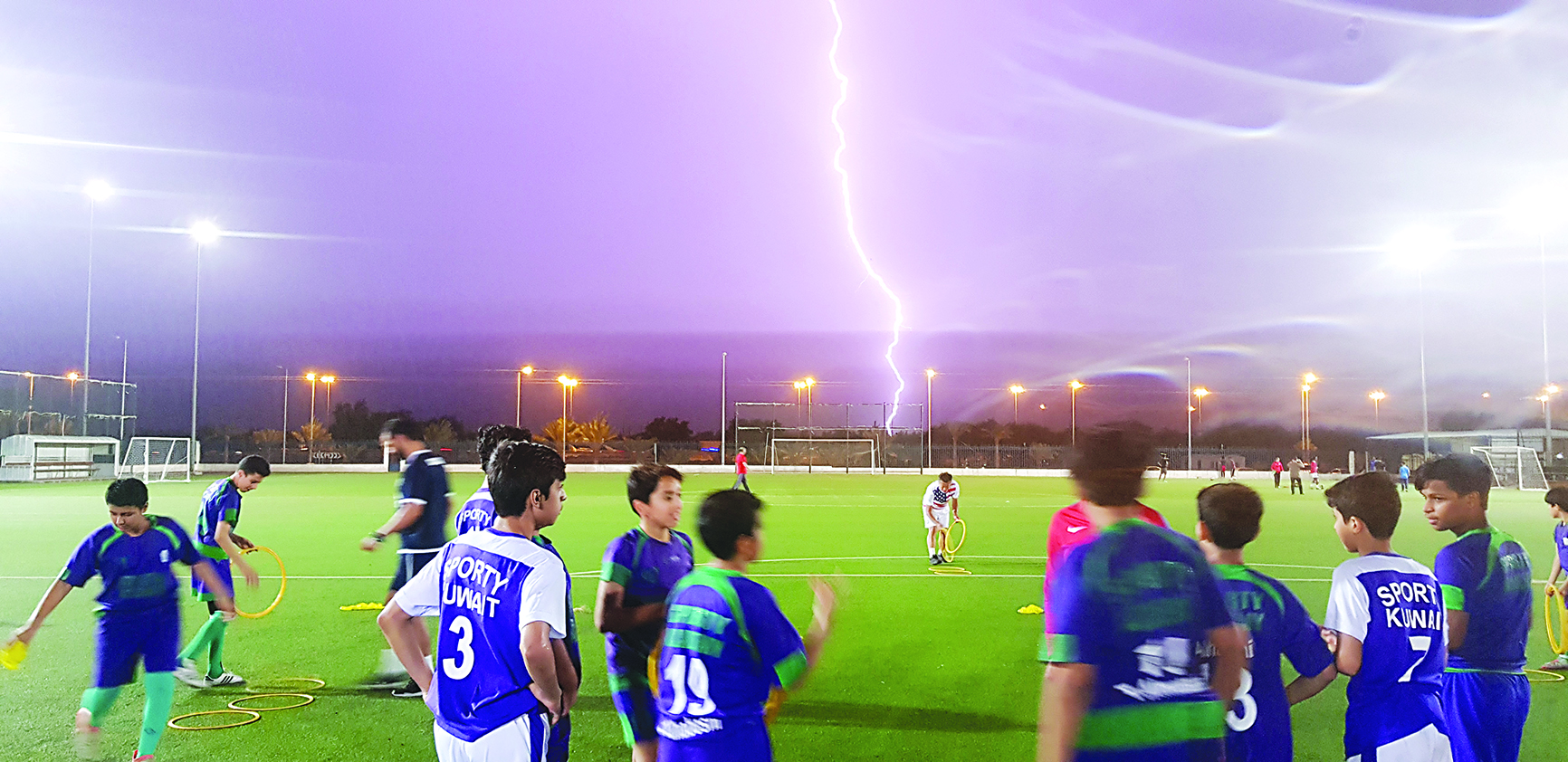 u0644u0642u0637u0629 u0645u0646 u0627u0644u062du0635u0629 u0627u0644u062au062fu0631u064au0628u064au0629 u00abu0641u064a u062du0636u0648u0631u00bb u0627u0644u0645u0637u0631 u0648u0627u0644u0628u0631u0642