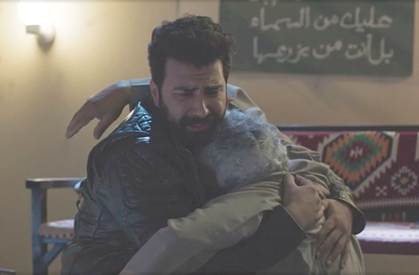 مع سليمان الياسين في مشهد من «أجندة» 