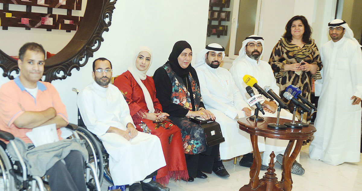 u0627u0644u0645u062au062du062fu062bu0648u0646 u0641u064a u0627u0644u0646u062fu0648u0629 u0645u0639 u0646u062cu0644u0627u0621 u0627u0644u0646u0642u064a  t (u062au0635u0648u064au0631 u0628u0633u0627u0645 u0632u064au062fu0627u0646)