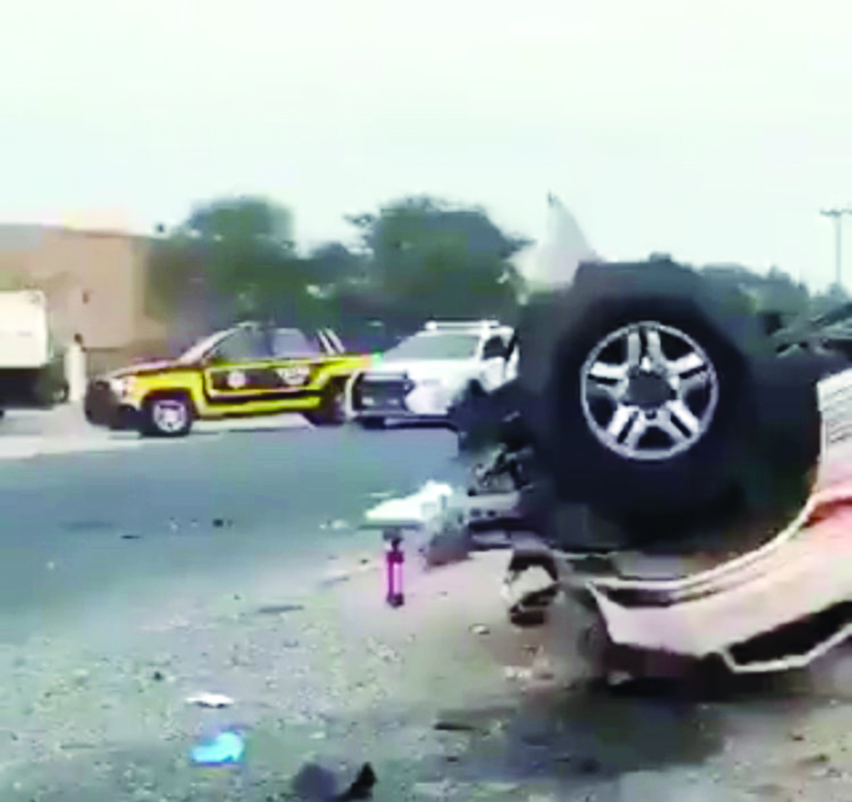 انقلاب إحدى السيارات