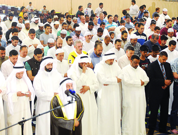 u0627u0644u0645u0635u0644u0648u0646 u0641u064a u0627u0644u0644u064au0644u0629 u0627u0644u062bu0627u0644u062bu0629 u0645u0646 u0627u0644u0639u0634u0631 u0627u0644u0623u0648u0627u062eu0631 u0641u064a u0627u0644u0645u0633u062cu062f u0627u0644u0643u0628u064au0631     t t (u062au0635u0648u064au0631 u0633u0639u062f u0647u0646u062fu0627u0648u064a) 