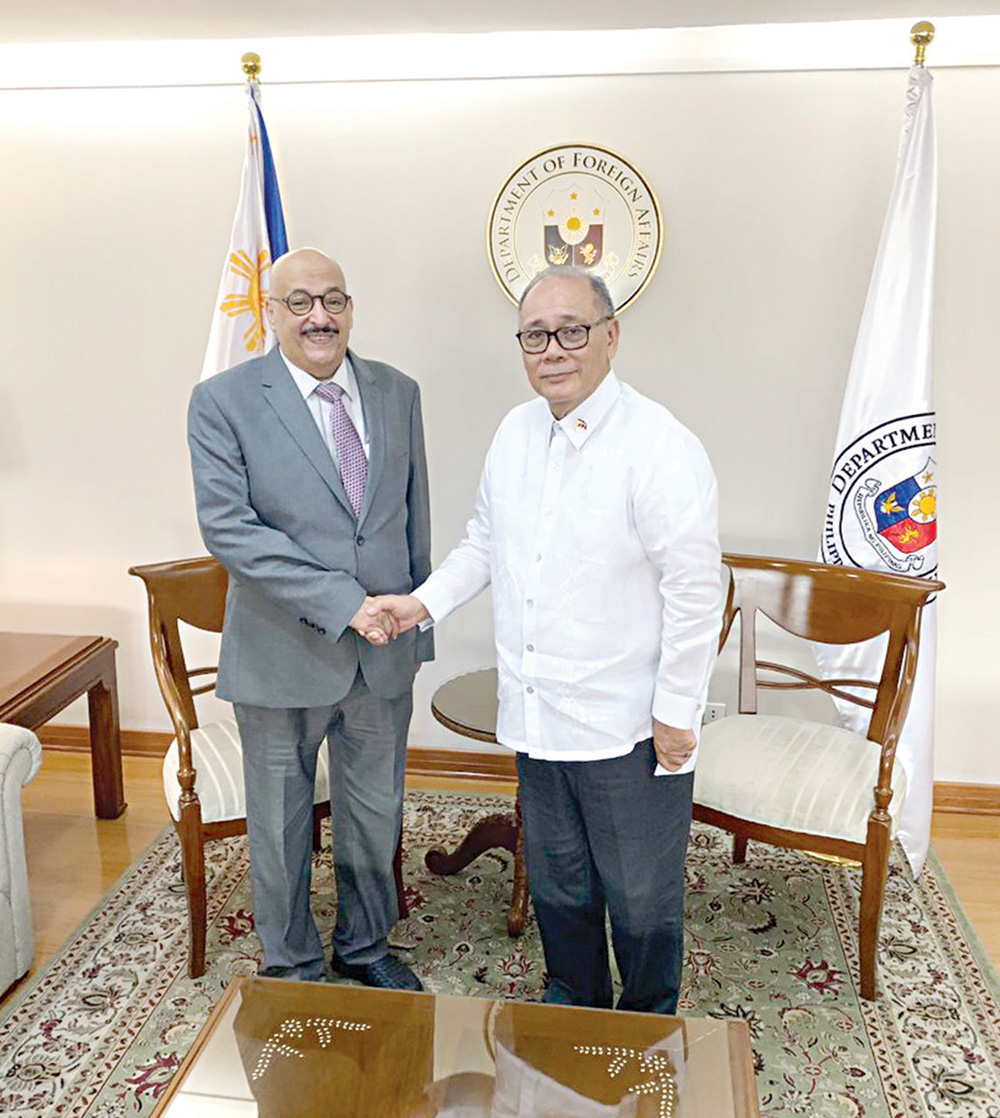 u062cu0627u0646u0628 u0645u0646 u0644u0642u0627u0621 u0627u0644u0630u0648u064au062e u0648u0648u0632u064au0631 u0627u0644u062eu0627u0631u062cu064au0629 u0627u0644u0641u064au0644u0628u064au0646u064a 