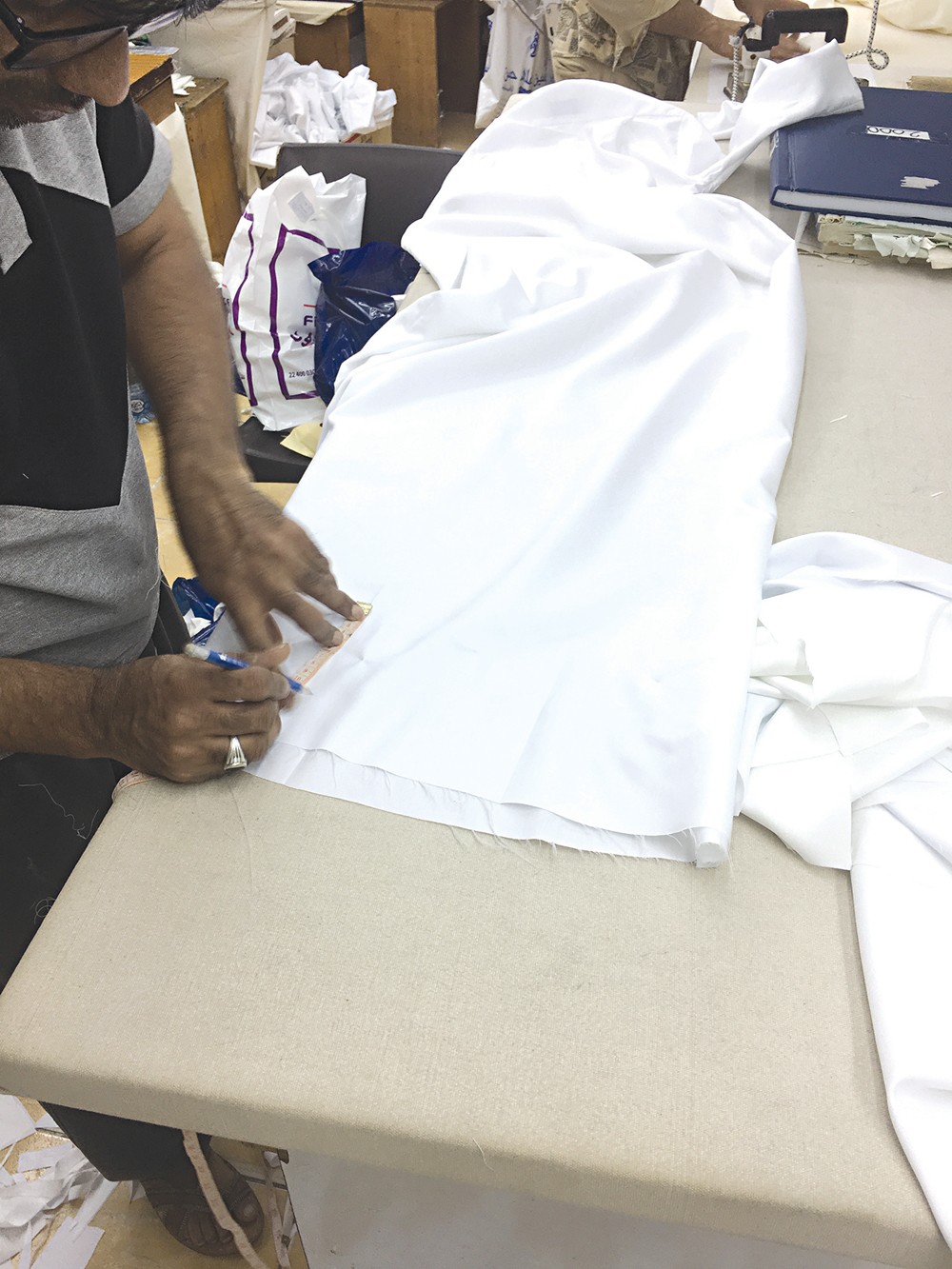 طلبات الزبائن لنوعية التفصيل تحكم السعر 