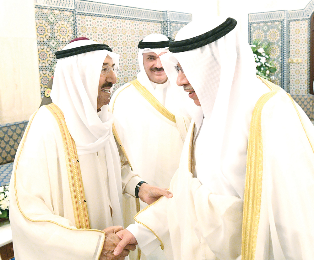 صاحب السمو يتلقى تهنئة الجراح