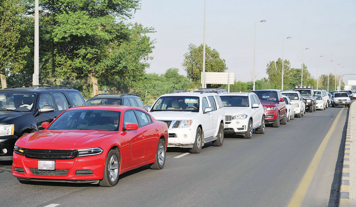 الزحمة أغلقت شارع المقبرة لساعات