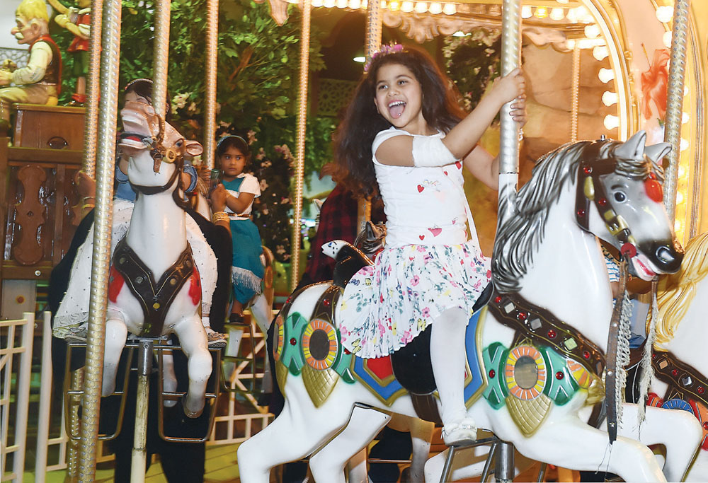 u0642u0645u0629 u0633u0639u0627u062fu062au0647u0627 u0641u064a u0644u062du0638u0629 u0644u0647u0648u0647u0627 t