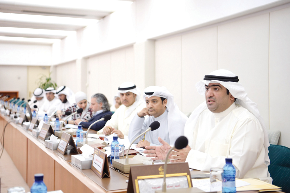 u0627u0644u0648u0632u064au0631 u062eu0627u0644u062f u0627u0644u0631u0648u0636u0627u0646 u0641u064a u0627u062cu062au0645u0627u0639 u0627u0644u0644u062cu0646u0629 u0627u0644u0645u0627u0644u064au0629