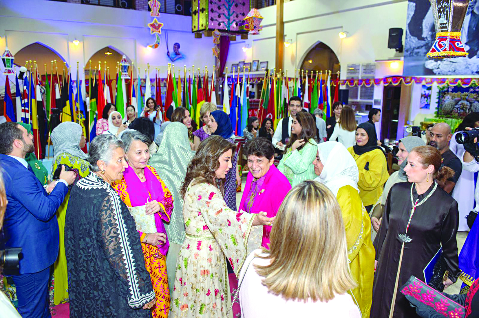 حضور ديبلوماسي 