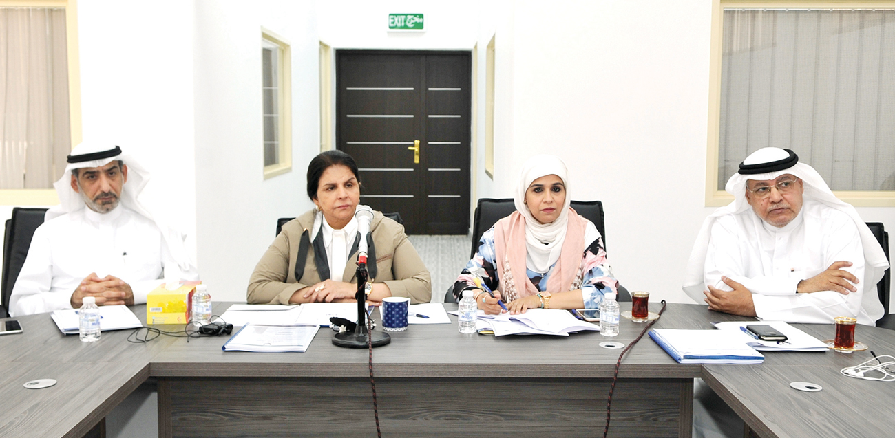 u0627u0644u0639u0648u0636u064a u0648u0628u0639u0636 u0627u0644u0645u0634u0627u0631u0643u064au0646 u0641u064a u0627u0644u0627u062cu062au0645u0627u0639 t(u062au0635u0648u064au0631 u0633u0639u062f u0647u0646u062fu0627u0648u064a)