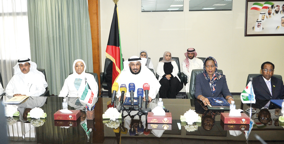 u0627u0644u0648u0632u064au0631 u064au062au0648u0633u0637 u0627u0644u0636u064au0641u0629 u0627u0644u062cu064au0628u0648u062au064au0629 u0648u0627u0644u0633u0641u064au0631 u0648u0627u0644u0648u0643u064au0644u0629 u0627u0644u0647u0627u062cu0631u064a