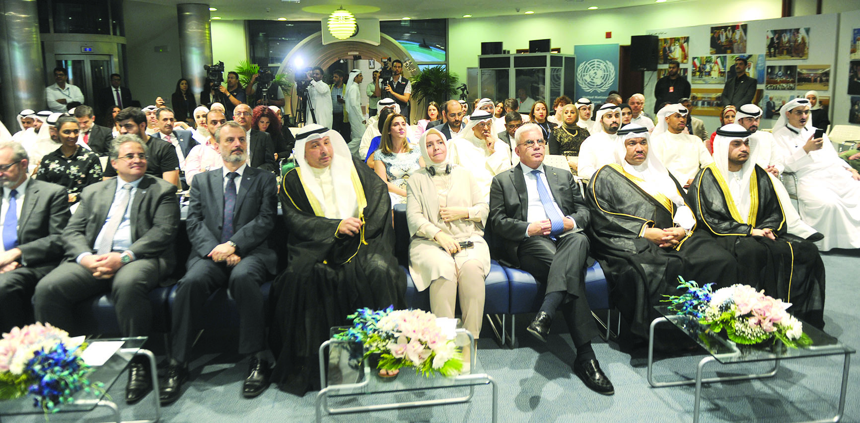 u0627u0644u0647u064au0646 u0645u062au0648u0633u0637u0627 u0639u062fu062fu0627u064b u0645u0646 u0627u0644u0633u0641u0631u0627u0621t                                                                             (u062au0635u0648u064au0631 u0628u0633u0627u0645 u0632u064au062fu0627u0646)