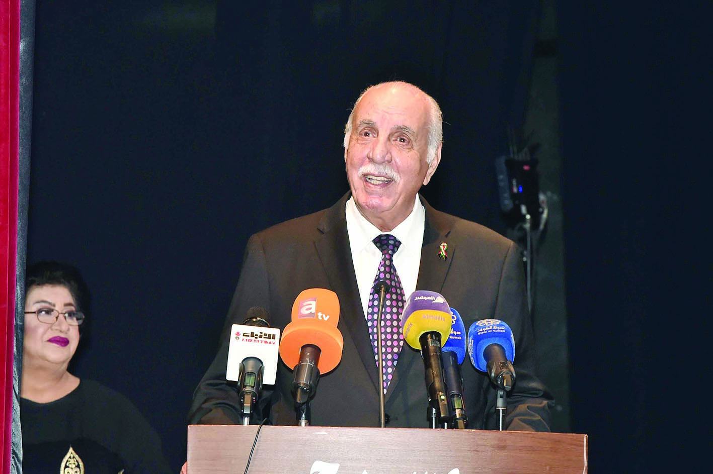 محمد السنعوسي متحدثاً