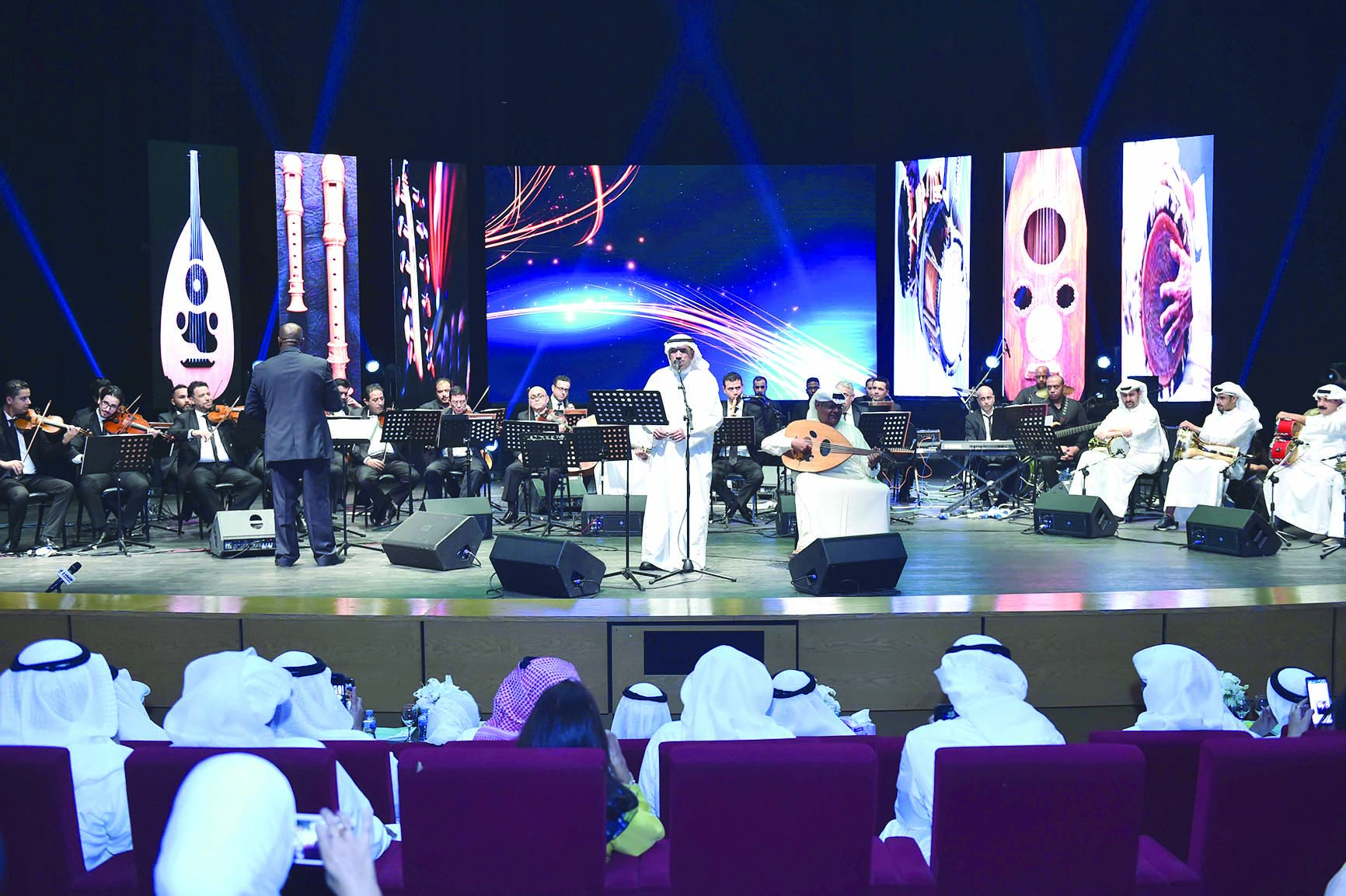  عادل الماس يغني ويشاركه عبدالله عزفاً