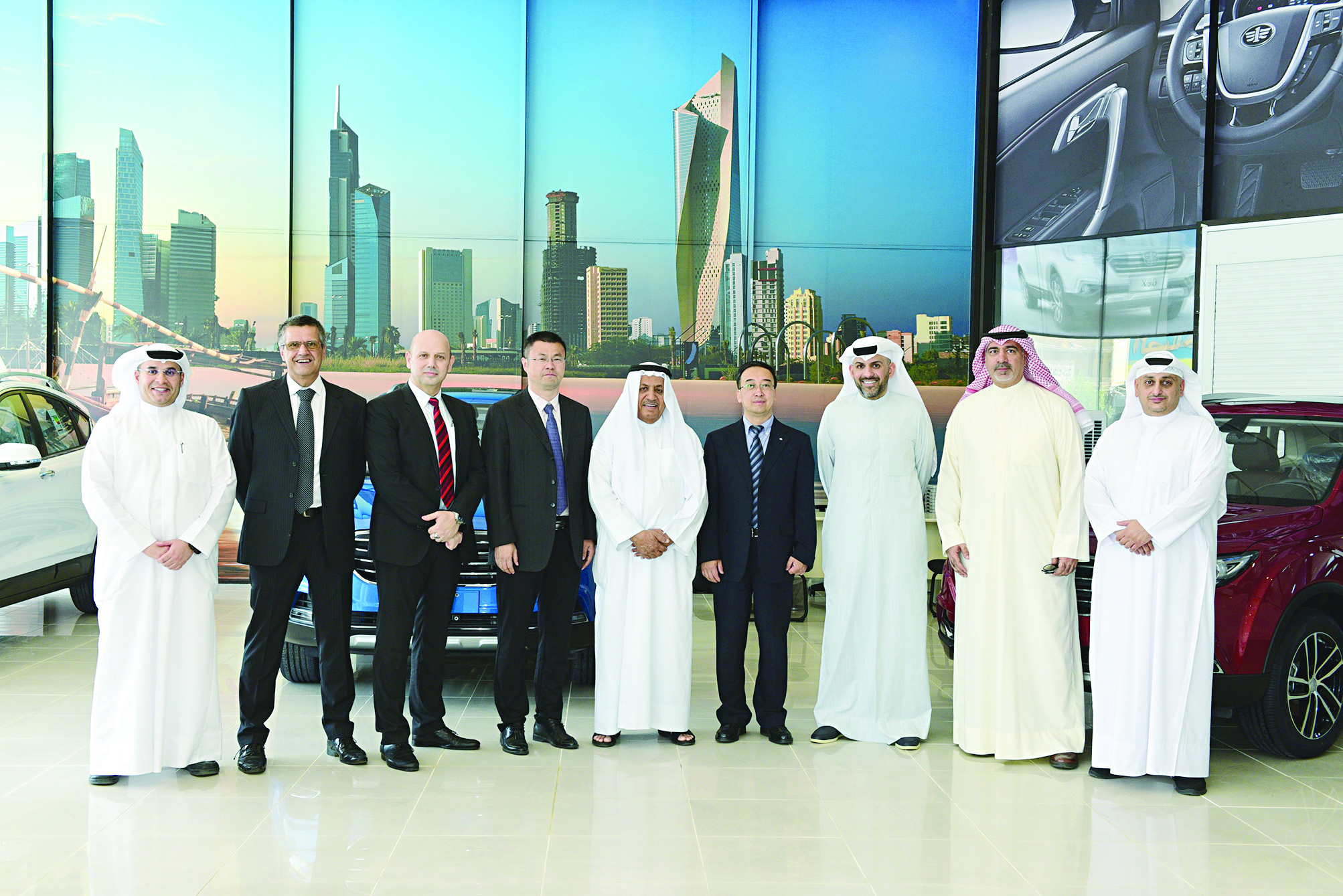 مسؤولو «FAW» و«الخالد أوتو» 