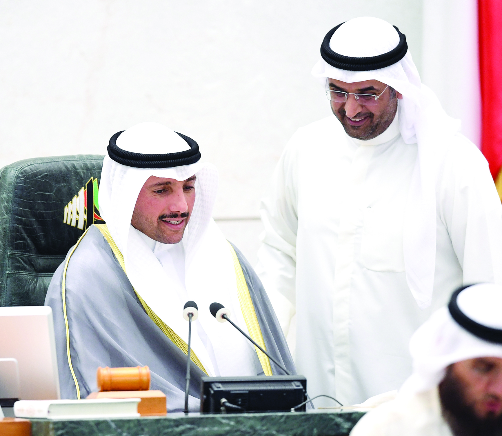 u0645u0631u0632u0648u0642 u0627u0644u063au0627u0646u0645 u0648u0646u0627u064au0641 u0627u0644u062du062cu0631u0641 u062eu0644u0627u0644 u062cu0644u0633u0629 u0623u0645u0633t (u062au0635u0648u064au0631 u0623u0633u0639u062f u0639u0628u062fu0627u0644u0644u0647)