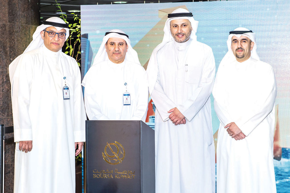 العيسى والصالح والعصيمي والطبطبائي لدى قرع الجرس