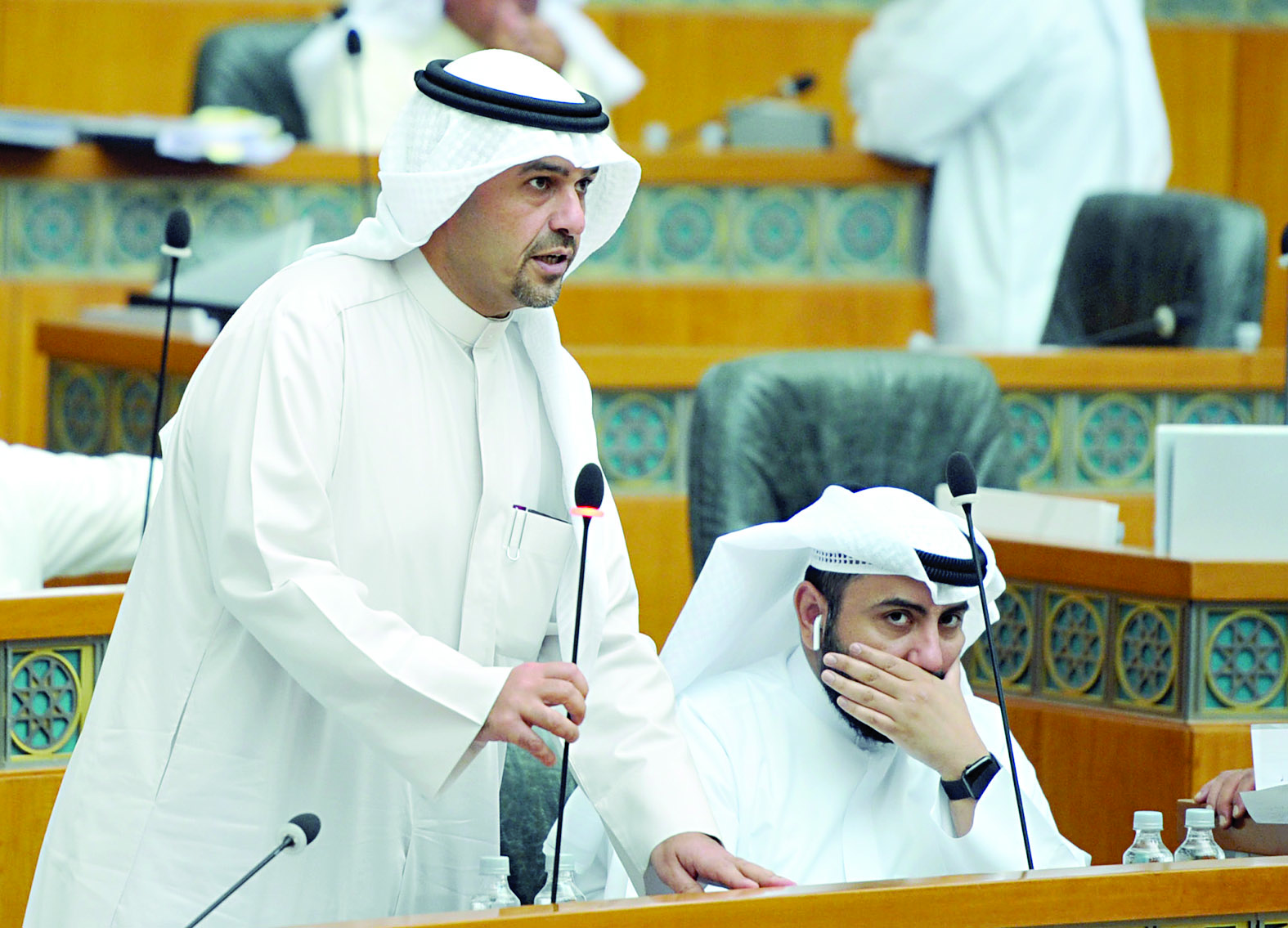 الصالح يتحدث في الجلسة