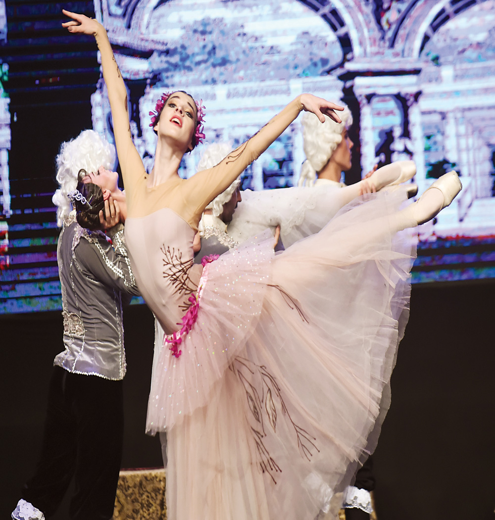 استعراض مذهل