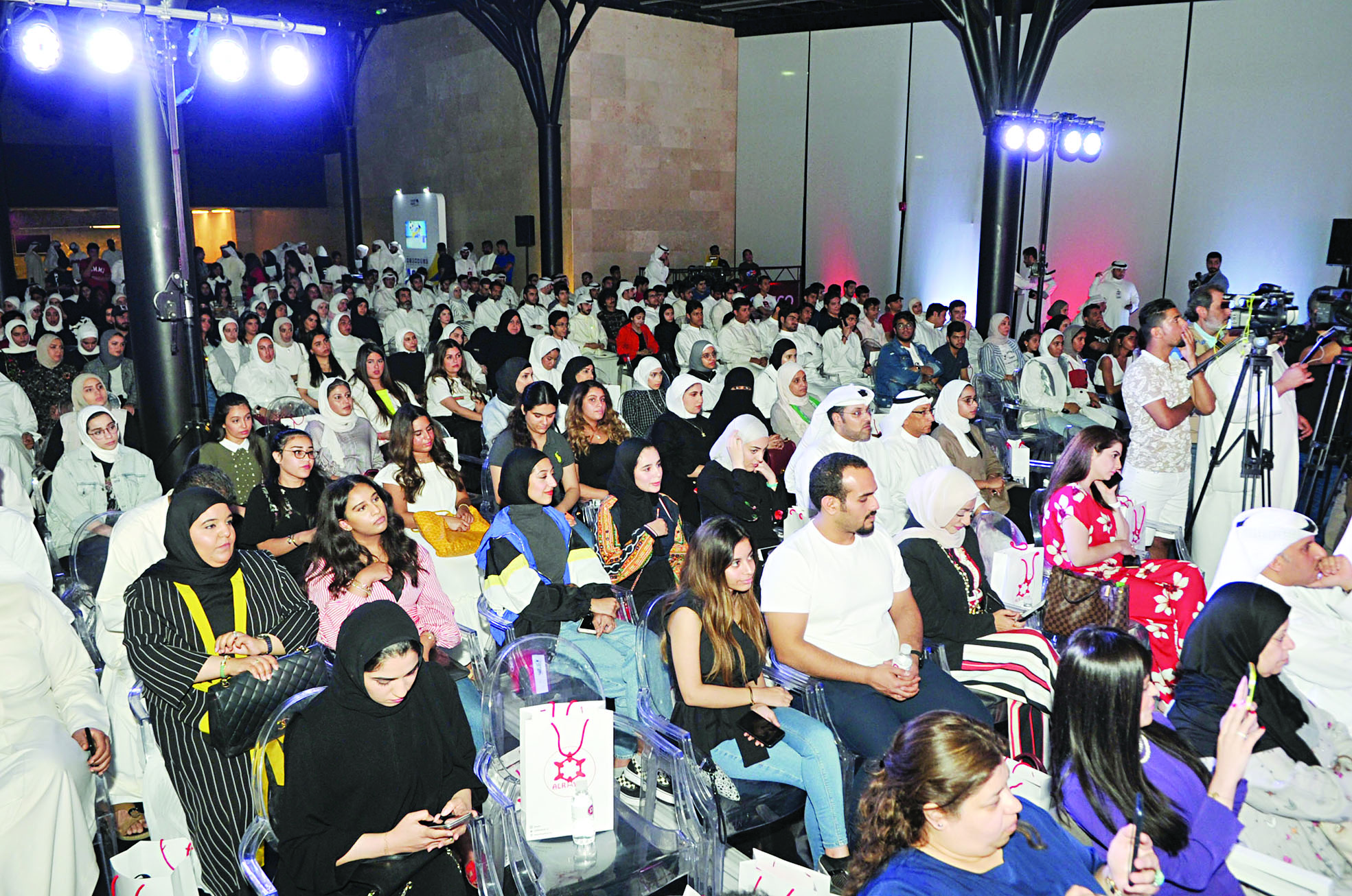 جانب من الطلبة الحاضرين 