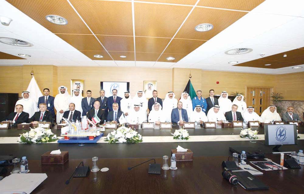 u0645u0633u0624u0648u0644u0648 u00abu0646u0641u0637 u0627u0644u0643u0648u064au062au00bb u0648u00abu0647u0627u0644u064au0628u0631u062au0648u0646u00bb u062eu0644u0627u0644 u062au0648u0642u064au0639 u0627u0644u0639u0642u062ft (u062au0635u0648u064au0631 u0628u0633u0651u0627u0645 u0632u064au062fu0627u0646)