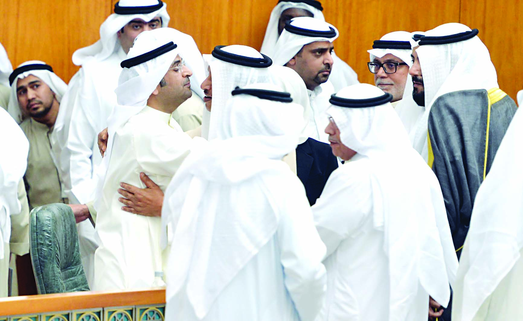 ... ويتلقى تهنئة المبارك