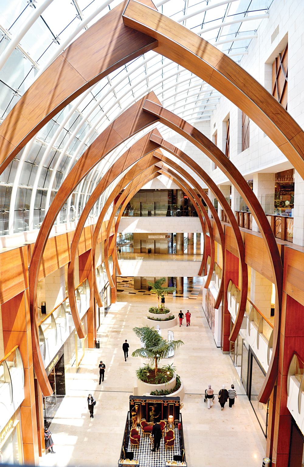 للتسوّق... عنوان 	(تصوير أسعد عبدالله)