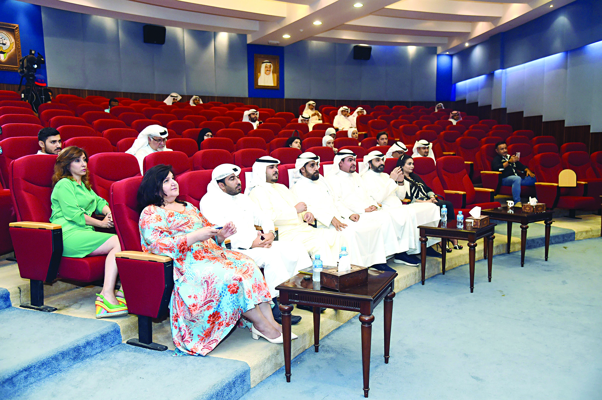 u062cu0627u0646u0628 u0645u0646 u062du0636u0648u0631 u0627u0644u0646u062fu0648u0629t (u062au0635u0648u064au0631 u0628u0633u0627u0645 u0632u064au062fu0627u0646)