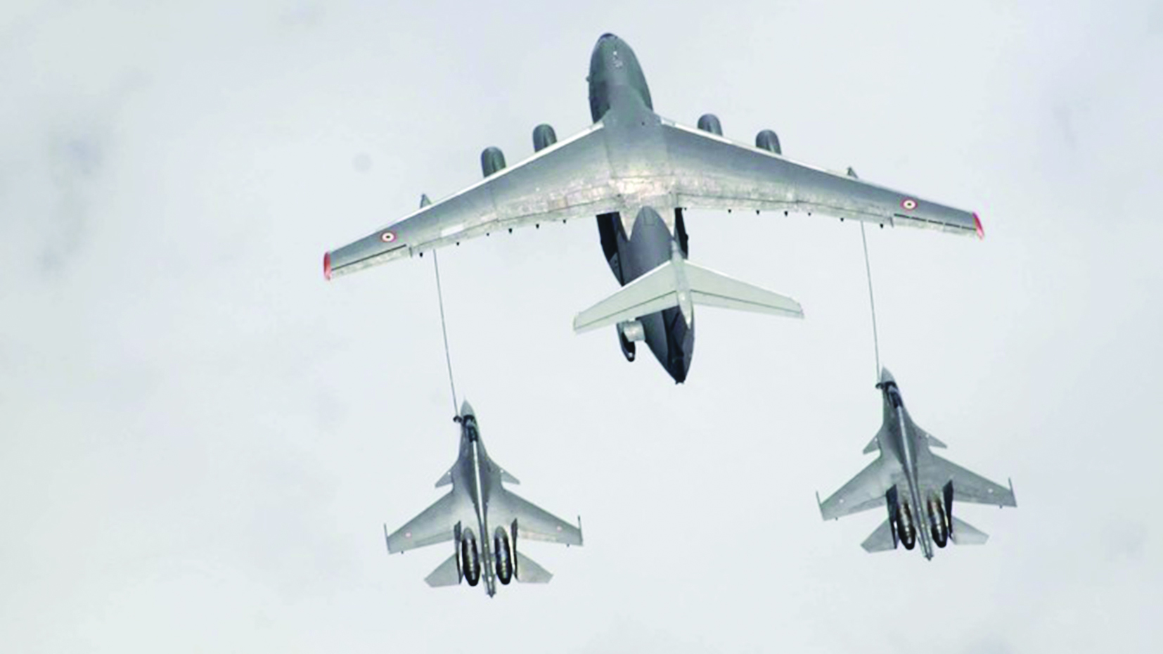 u0637u0627u0626u0631u0629 u00abu0625u064au0644u00bb u0627u0644u0646u0633u062eu0629 u0627u0644u062au064a u062au0632u0648u062f u0627u0644u0637u0627u0626u0631u0627u062a u0628u0627u0644u0648u0642u0648u062f u0641u064a u0627u0644u062cu0648