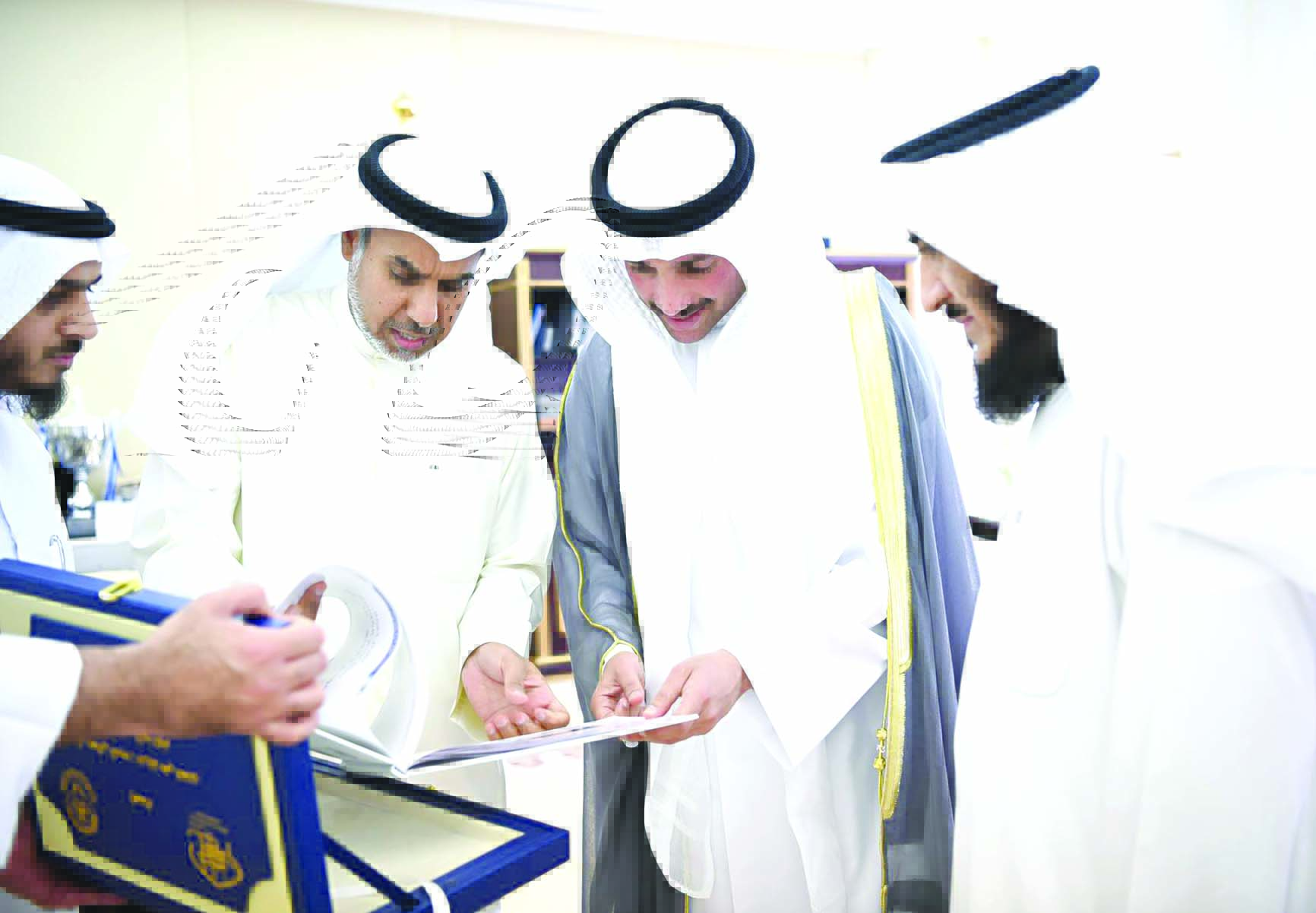 u0627u0644u063au0627u0646u0645 u064au0637u0651u0644u0639 u0639u0644u0649 u0627u0644u062au0642u0631u064au0631