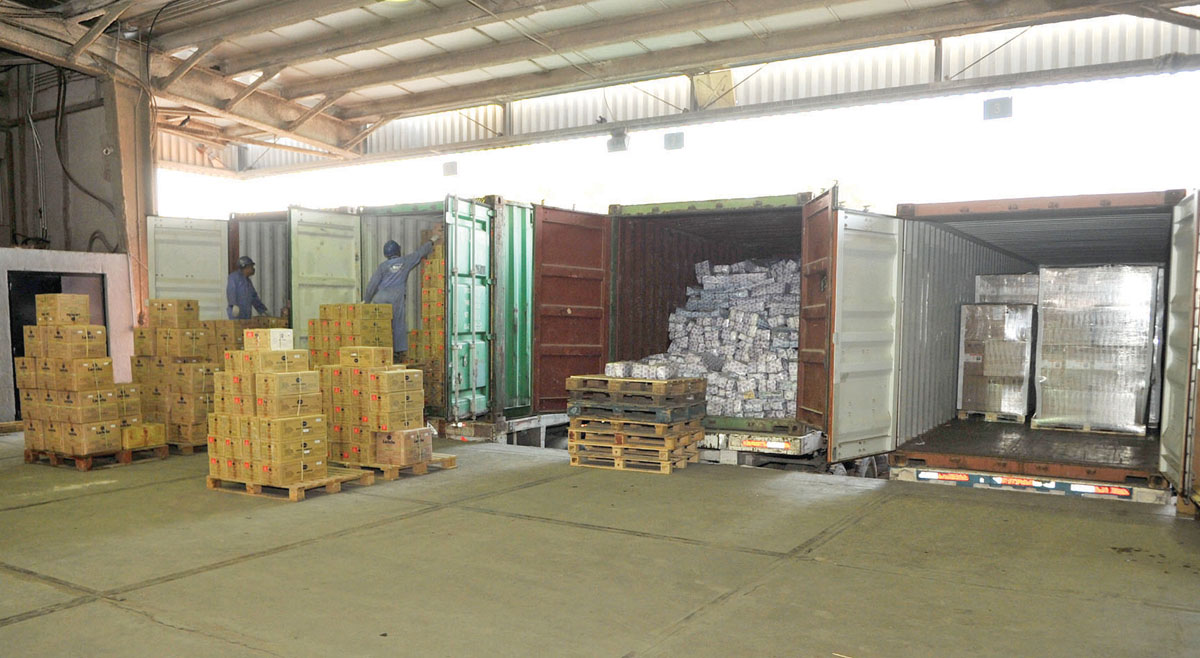 الحاويات قبل التفتيش