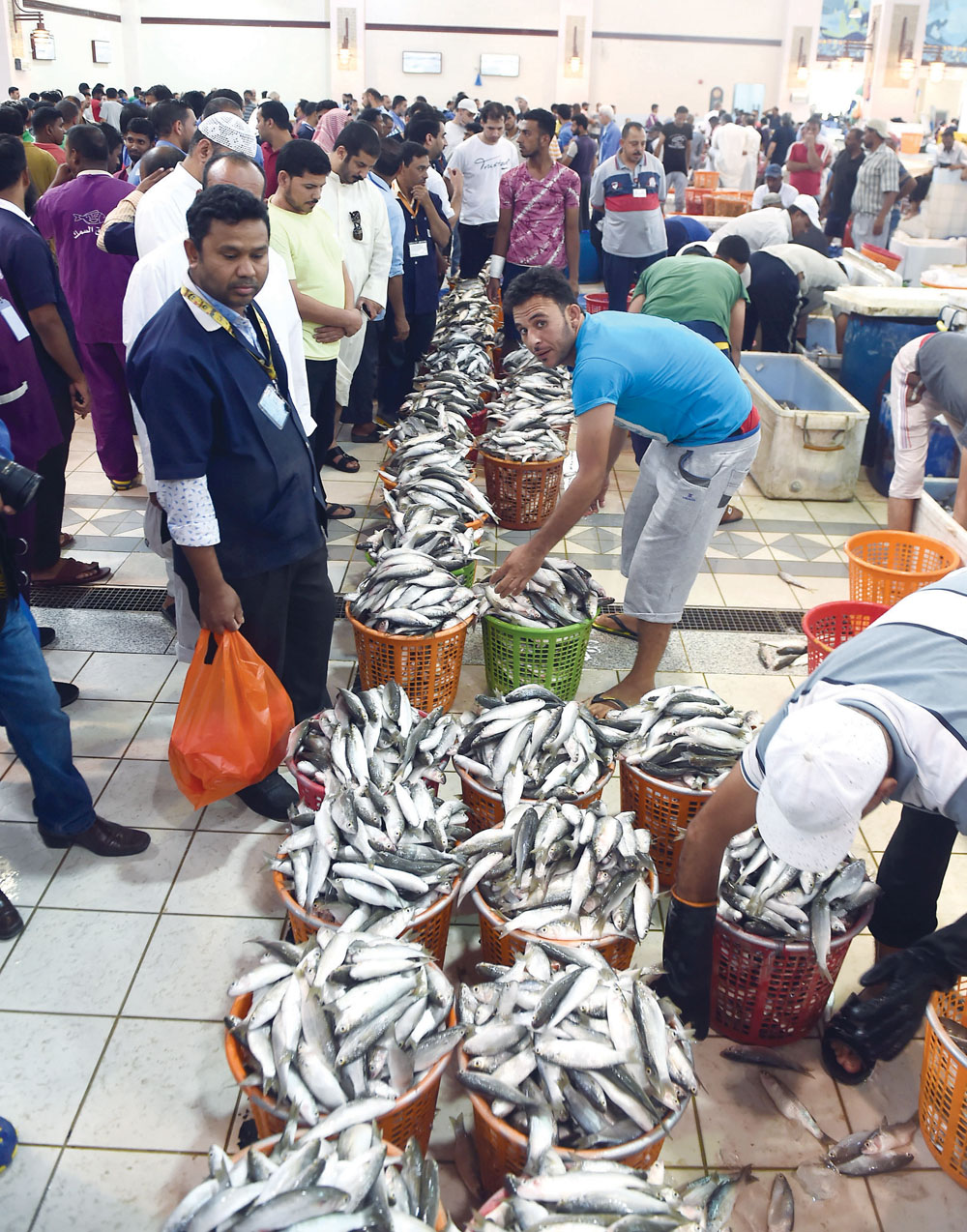 سوق شرق شهد نزول كميات قليلة من سلال الميد