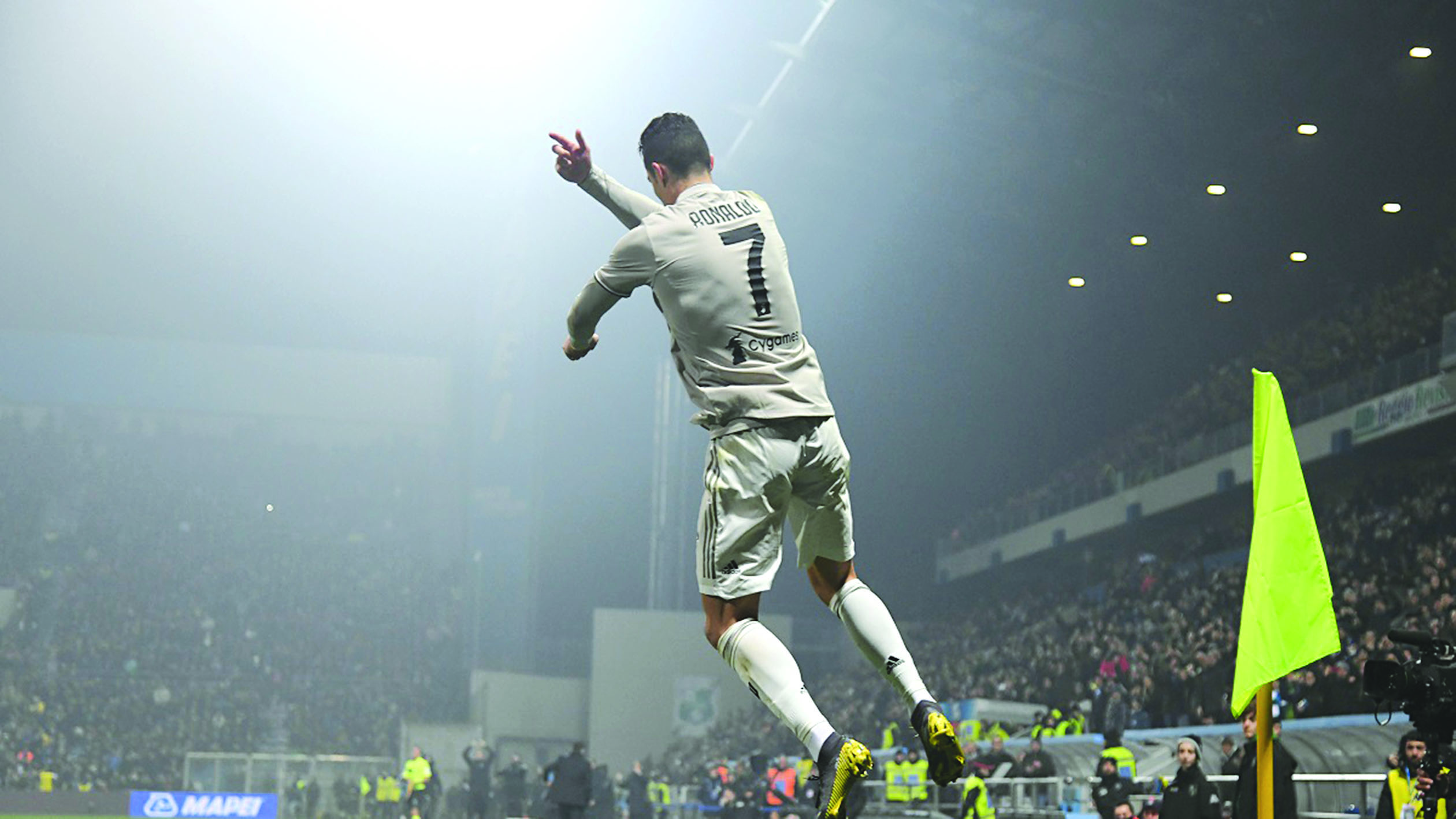 u0631u0648u0646u0627u0644u062fu0648 u0645u062du062au0641u0644u0627u064b u0628u0623u062du062f u0623u0647u062fu0627u0641u0647 u0645u0639 u064au0648u0641u0646u062au0648u0633 