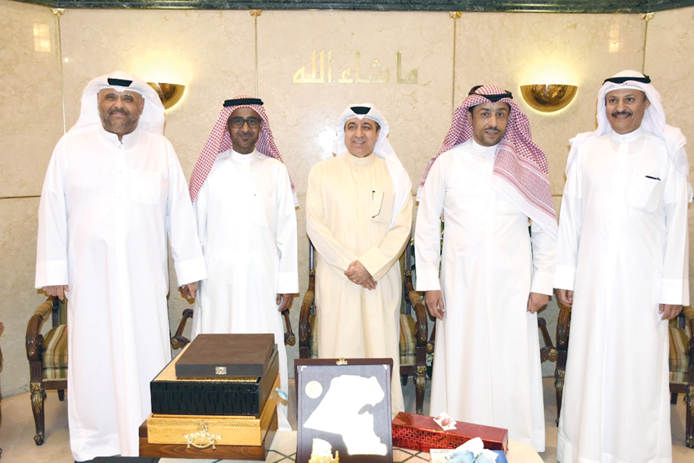 بوشهري والشرهان وأحمد الشمري يهنئون الهاملي 