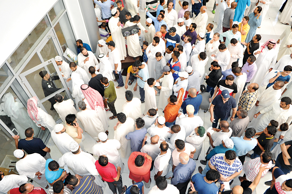 u0627u0632u062fu062du0627u0645  u0641u064a u0645u0633u0644u062e u0627u0644u0639u0627u0635u0645u0629 u0648u0631u062cu0644 u0623u0645u0646 u064au0646u0638u0645 u0627u0644u062fu062eu0648u0644      t    (u062au0635u0648u064au0631 u0633u0639u062f u0647u0646u062fu0627u0648u064a)