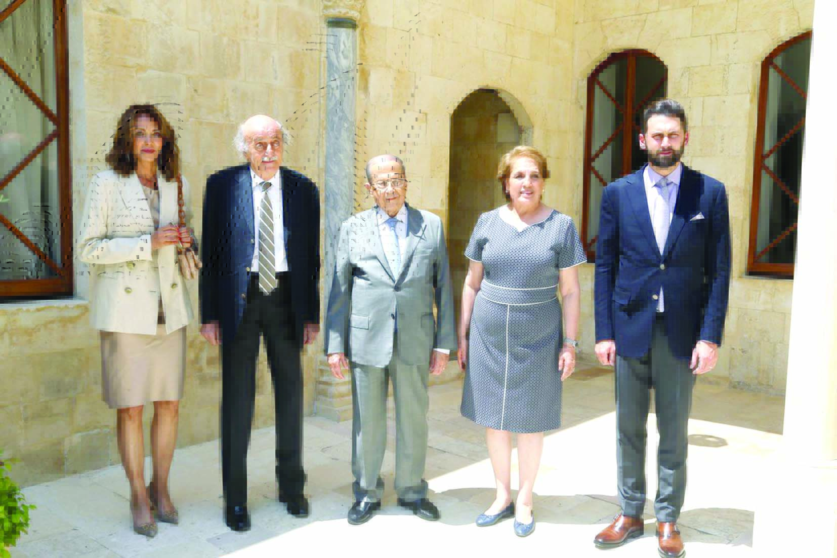  u0639u0648u0646 u0648u0639u0642u064au0644u062au0647 u0648u062cu0646u0628u0644u0627u0637 u0648u0639u0642u064au0644u062au0647 u0648u0646u062cu0644u0647 u062au064au0645u0648u0631 u0641u064a u0628u0627u062du0629 u0642u0635u0631 u0628u064au062a u0627u0644u062fu064au0646