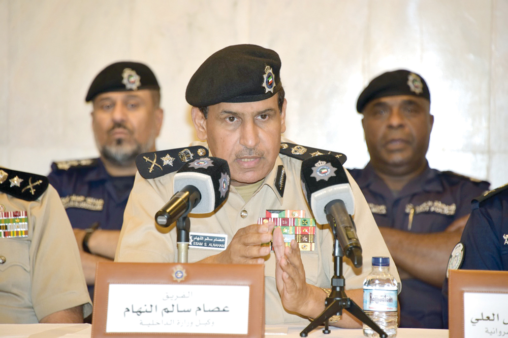 النهام متحدثاً خلال الاجتماع مع أصحاب الحسينيات