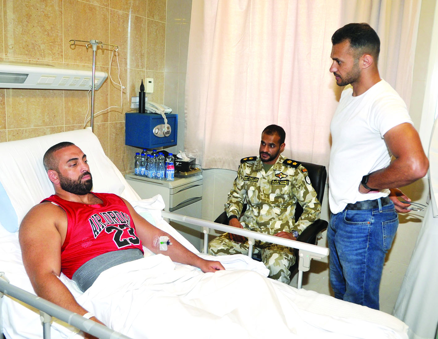  u0627u0644u062eu0627u0644u062fu064a u0648u0627u0644u0645u0637u0648u0639 u062eu0644u0627u0644 u0632u064au0627u0631u062au0647u0645u0627 u0628u0646u062fu0631 u0641u064a u0627u0644u0645u0633u062au0634u0641u0649t (u062au0635u0648u064au0631 u0633u0639u062f u0647u0646u062fu0627u0648u064a)