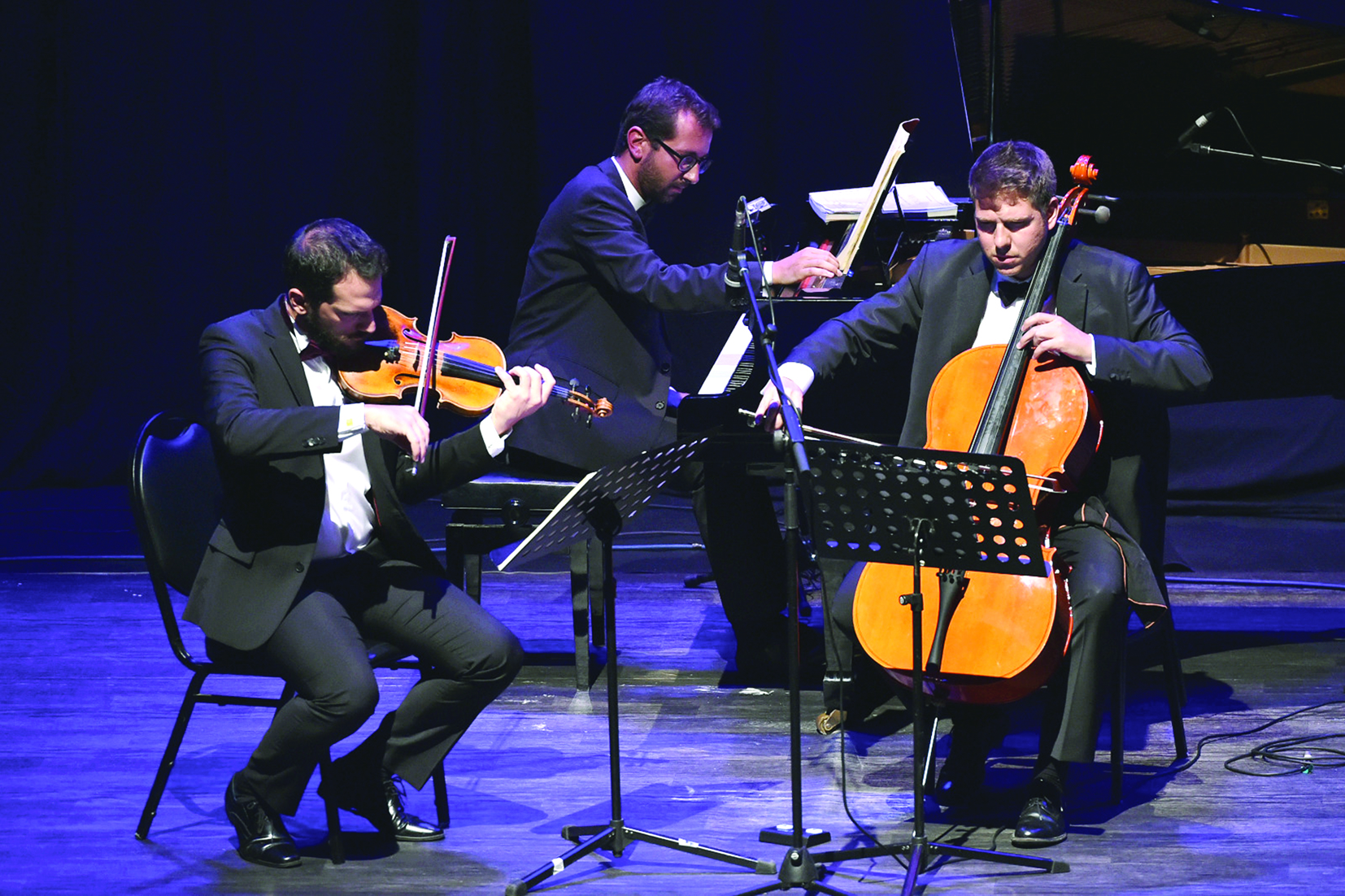 «تريو آل جريكو» على المسرح