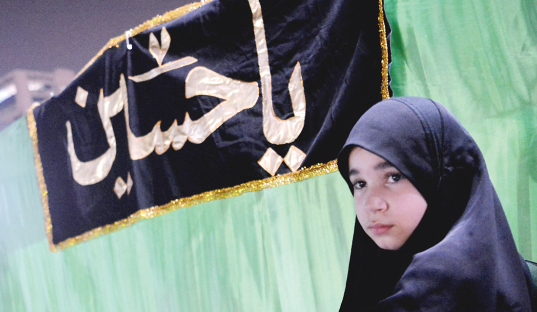 u0637u0641u0644u0629 u0623u0645u0627u0645 u064au0627u0641u0637u0629 u00abu064au0627 u062du0633u064au0646u00bb