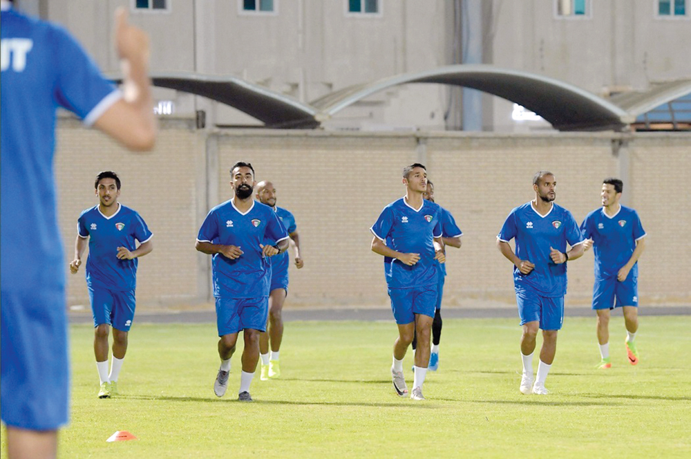 u062cu0627u0646u0628 u0645u0646 u062au062fu0631u064au0628u0627u062a u0633u0627u0628u0642u0629 u0644u0640 u00abu0627u0644u0623u0632u0631u0642u00bb u0627u0633u062au0639u062fu0627u062fu0627u064b u0644u0644u062au0635u0641u064au0627u062a u0627u0644u0645u0634u062au0631u0643u0629 