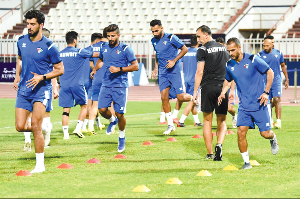 u062cu0627u0646u0628 u0645u0646 u062au062fu0631u064au0628u0627u062a u00abu0627u0644u0623u0632u0631u0642u00bb u062au062du062a u0625u0634u0631u0627u0641 u0645u062fu0631u0628 u0627u0644u0644u064au0627u0642u0629 u0627u0644u0628u062fu0646u064au0629