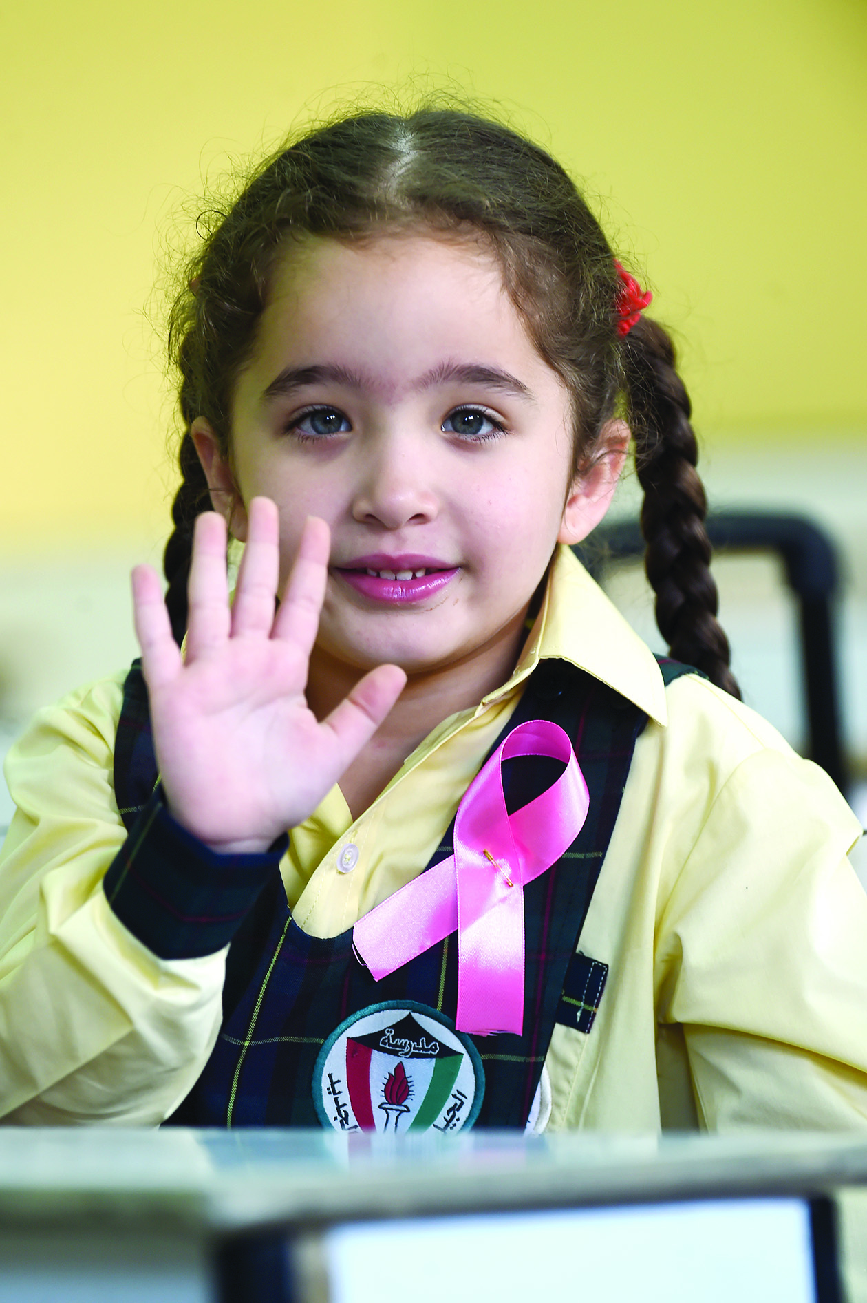 تحية طفولية لكاميرا «الراي»