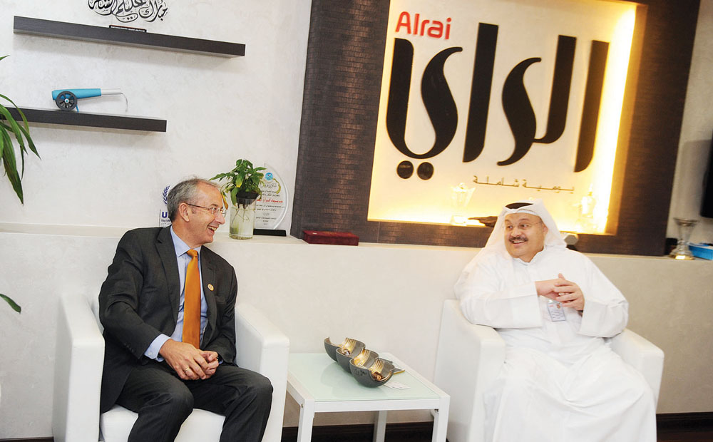 u0627u0644u0632u0645u064au0644 u0631u0626u064au0633 u0627u0644u062au062du0631u064au0631 u0645u0633u062au0642u0628u0644u0627u064b u0627u0644u0633u0641u064au0631 u0627u0644u0628u0631u064au0637u0627u0646u064a t(u062au0635u0648u064au0631 u0628u0633u0627u0645 u0632u064au062fu0627u0646)