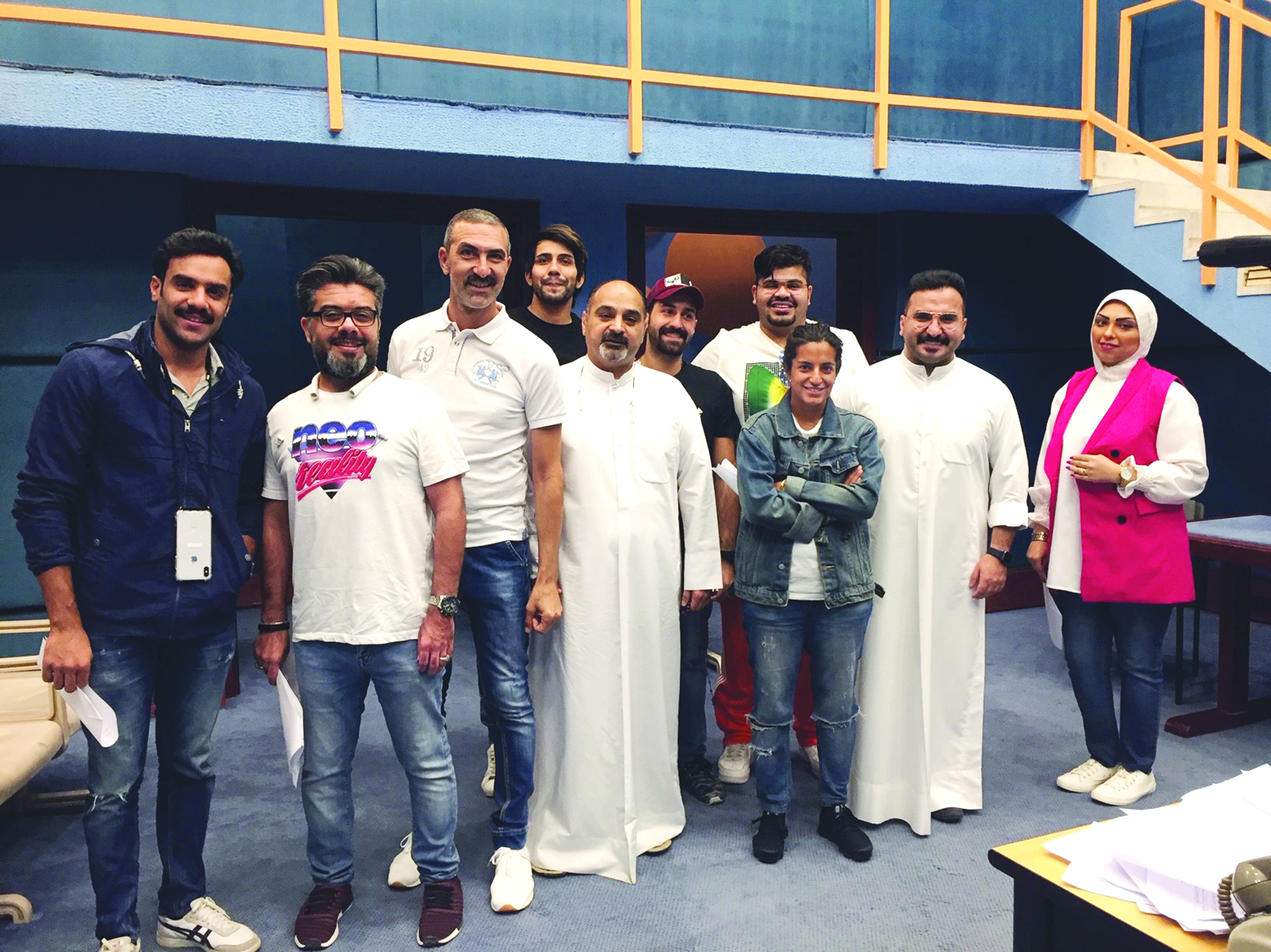 u0641u0631u064au0642 u0627u0644u0639u0645u0644 u0641u064a u0644u0642u0637u0629 u062cu0645u0627u0639u064au0629 