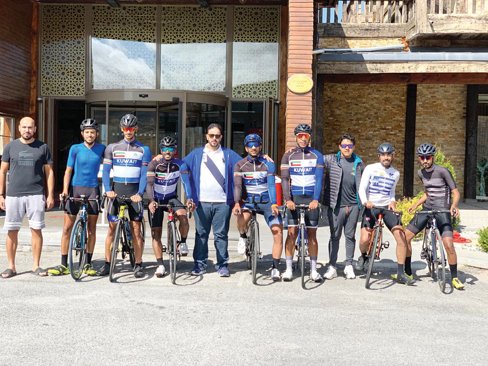 u0644u0642u0637u0629 u0644u0645u0646u062au062eu0628 u0627u0644u0643u0648u064au062a u0644u0644u062fu0631u0651u0627u062cu0627u062a u0627u0644u0647u0648u0627u0626u064au0629 u0645u0639 u0627u0644u0637u0627u0642u0645u064au0646 u0627u0644u0625u062fu0627u0631u064a u0648u0627u0644u0641u0646u064a