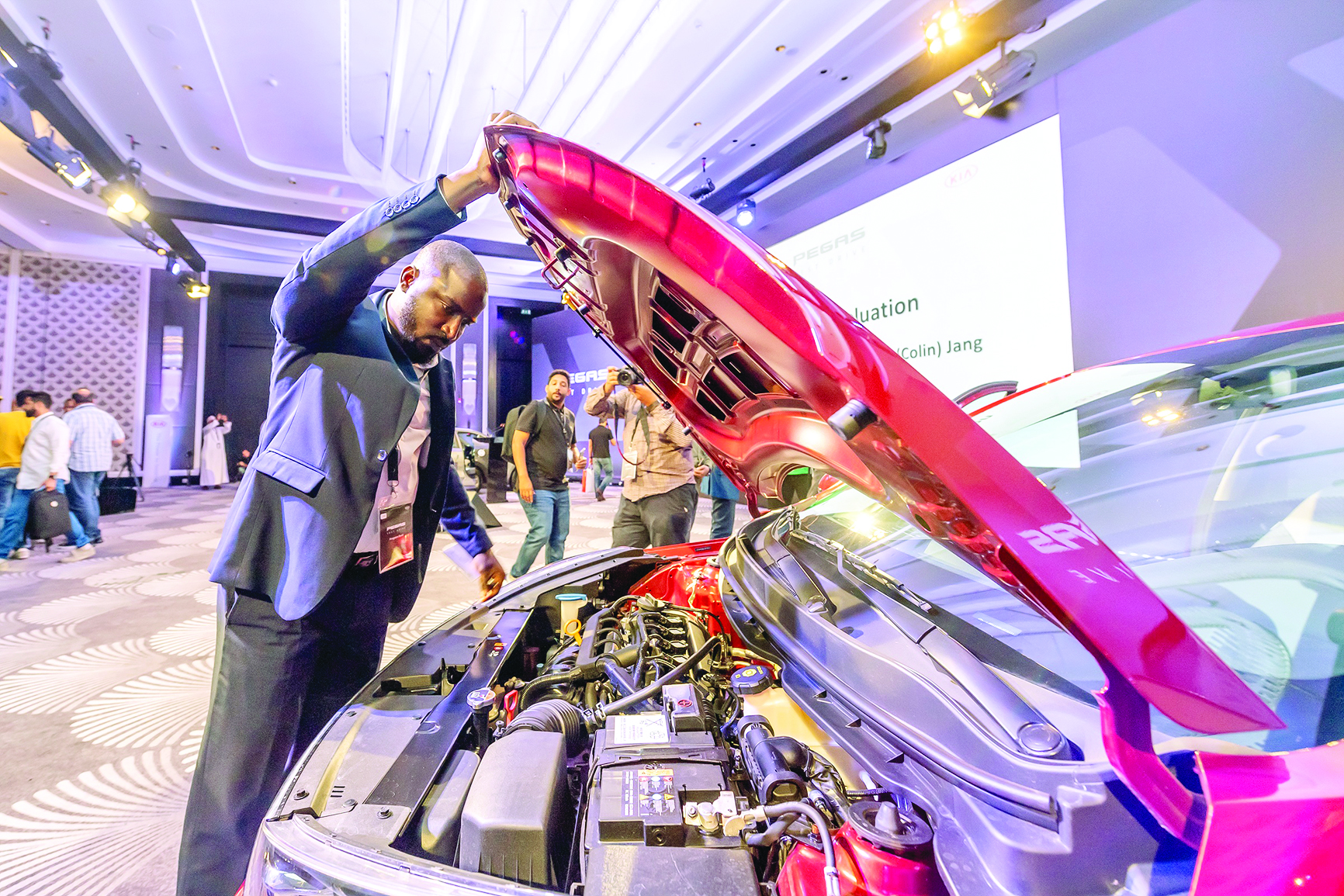 التعرّف على مزايا المحرك